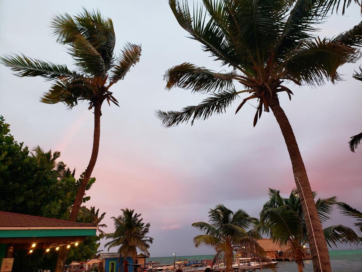 Ocean Tide Beach Resort San Pedro  Exteriör bild